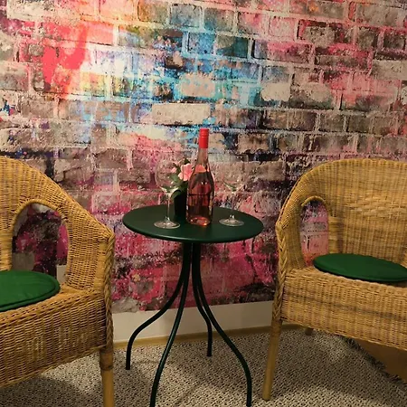 Viva - Cosy Flat In - Free Parking 아파트 *