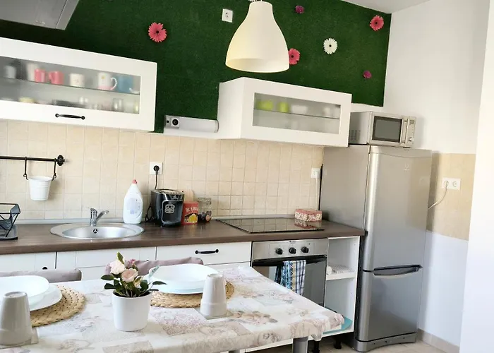 Viva - Cosy Flat In - Free Parking 아파트 부다페스트