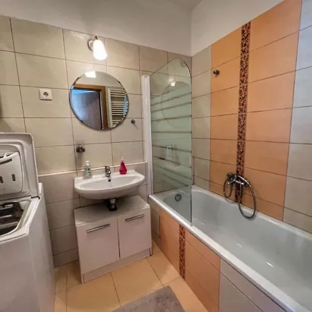 Viva - Cosy Flat In - Free Parking