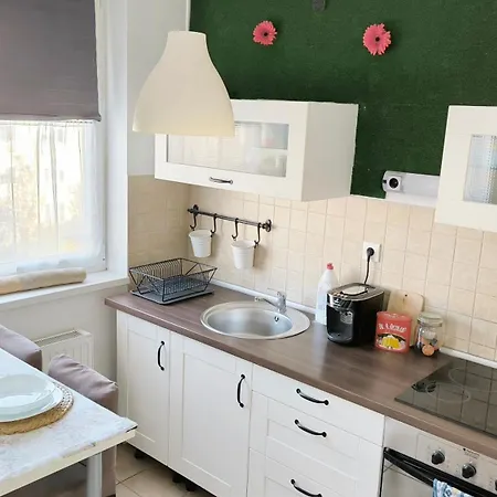 Viva - Cosy Flat In - Free Parking *