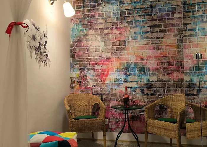 Viva - Cosy Flat In - Free Parking *