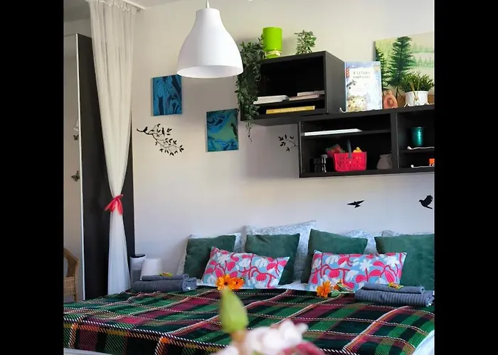 Viva - Cosy Flat In - Free Parking *